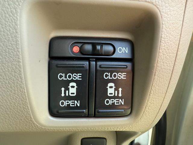 Ｎ－ＢＯＸ Ｇ・Ｌパッケージ　両側パワースライドドア　純正ナビ　バックカメラ　ステアリングリモコン　ＥＴＣ車載器　スマートキー　プッシュスタート　ダブルエアバッグ　ＡＢＳ　横滑り防止装置（8枚目）