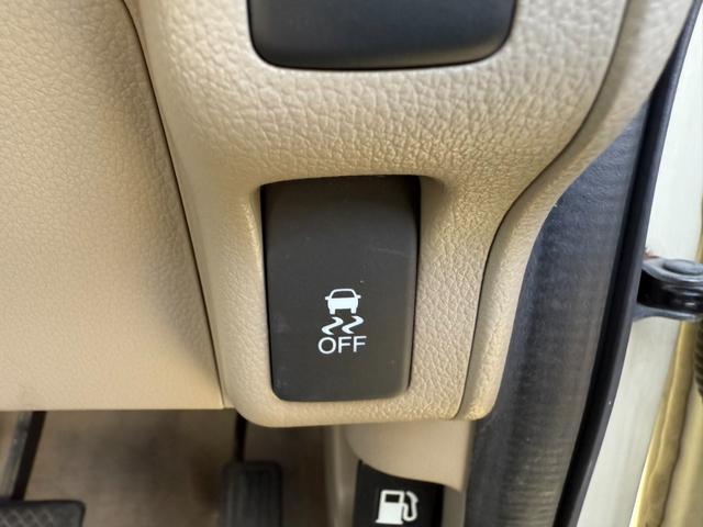 Ｎ－ＢＯＸ Ｇ・Ｌパッケージ　両側パワースライドドア　純正ナビ　バックカメラ　ステアリングリモコン　ＥＴＣ車載器　スマートキー　プッシュスタート　ダブルエアバッグ　ＡＢＳ　横滑り防止装置（12枚目）