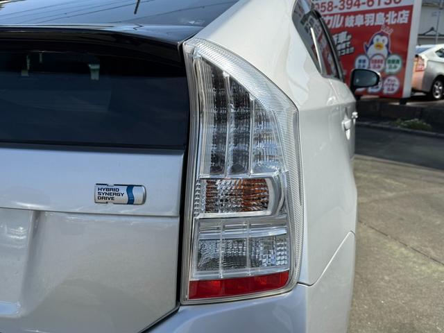 プリウス Ｓ　ハイブリッド　純正ＨＤＤナビ　バックカメラ　フロントカメラ　ワンセグテレビ　ＤＶＤビデオ　ＣＤ録音　ステアリングリモコン　ＥＴＣ車載器　スマートキー　プッシュスタート　８エアバッグ（52枚目）