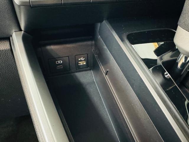 ヴォクシー ハイブリッドＳ－Ｇ　モデリスタエアロ／アルミ　ドライブレコーダー　バックカメラ　ナビ　ＴＶ　クリアランスソナー　オートクルーズコントロール　レーンアシスト　両側電動スライドドア　福祉車両　サイドリフトアップチルトシート（42枚目）