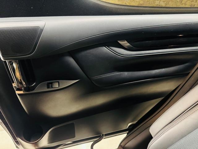 アルファードハイブリッド ＳＲ　３眼ＬＥＤライト　ドライブレコーダー　ＥＴＣ　バックカメラ　ナビ　ＴＶ　クリアランスソナー　オートクルーズコントロール　レーンアシスト　両側スライドドア　福祉車両　サイドリフトアップチルトシート（61枚目）