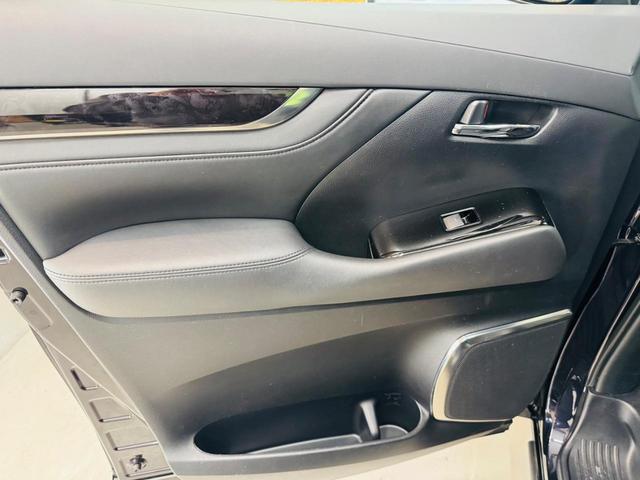 アルファードハイブリッド ＳＲ　３眼ＬＥＤライト　ドライブレコーダー　ＥＴＣ　バックカメラ　ナビ　ＴＶ　クリアランスソナー　オートクルーズコントロール　レーンアシスト　両側スライドドア　福祉車両　サイドリフトアップチルトシート（62枚目）