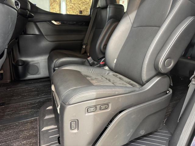 アルファードハイブリッド ＳＲ　３眼ＬＥＤライト　ドライブレコーダー　ＥＴＣ　バックカメラ　ナビ　ＴＶ　クリアランスソナー　オートクルーズコントロール　レーンアシスト　両側スライドドア　福祉車両　サイドリフトアップチルトシート（64枚目）