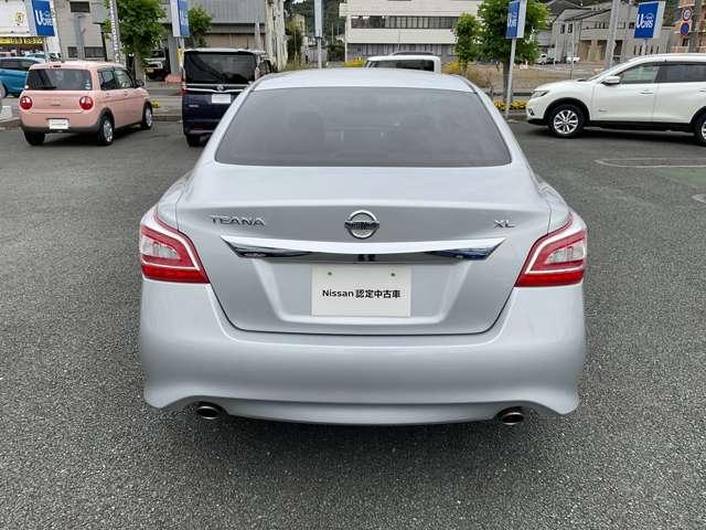 ティアナ ＸＬ　日産コネクトナビ　ＥＴＣ　社外ドラレコ前後　アラウンドビュー　横滑り防止装置　クルーズコントロール　インテリキー（3枚目）