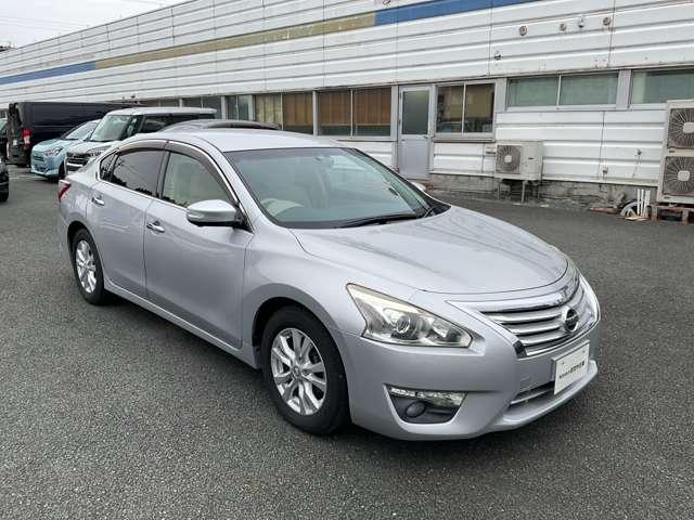 ティアナ ＸＬ　日産コネクトナビ　ＥＴＣ　社外ドラレコ前後　アラウンドビュー　横滑り防止装置　クルーズコントロール　インテリキー（5枚目）