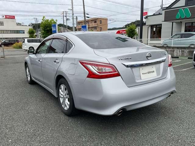 ティアナ ＸＬ　日産コネクトナビ　ＥＴＣ　社外ドラレコ前後　アラウンドビュー　横滑り防止装置　クルーズコントロール　インテリキー（7枚目）