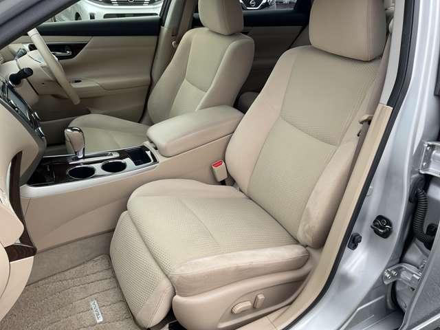 ティアナ ＸＬ　日産コネクトナビ　ＥＴＣ　社外ドラレコ前後　アラウンドビュー　横滑り防止装置　クルーズコントロール　インテリキー（16枚目）
