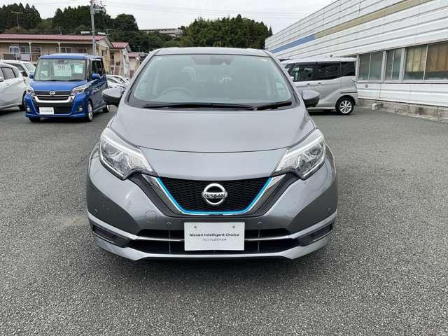 ノート ｅ－パワー　Ｘ　純正Ｍナビ　ＭＭ３１６Ｄ－Ｗ　ＥＴＣ　アラウンドビュ－　追突防止　横滑り防止装置　車線逸脱警報　１５インチ純正アルミ　ＬＥＤヘッドランプ　インテリキー　ナビ取付パッケージ（2枚目）