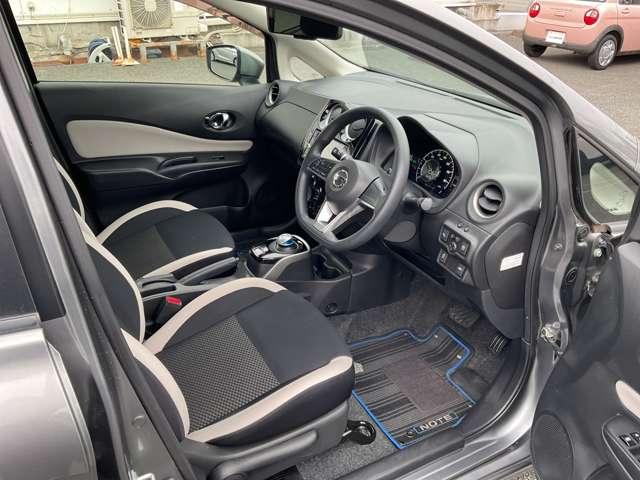 ノート ｅ－パワー　Ｘ　純正Ｍナビ　ＭＭ３１６Ｄ－Ｗ　ＥＴＣ　アラウンドビュ－　追突防止　横滑り防止装置　車線逸脱警報　１５インチ純正アルミ　ＬＥＤヘッドランプ　インテリキー　ナビ取付パッケージ（12枚目）