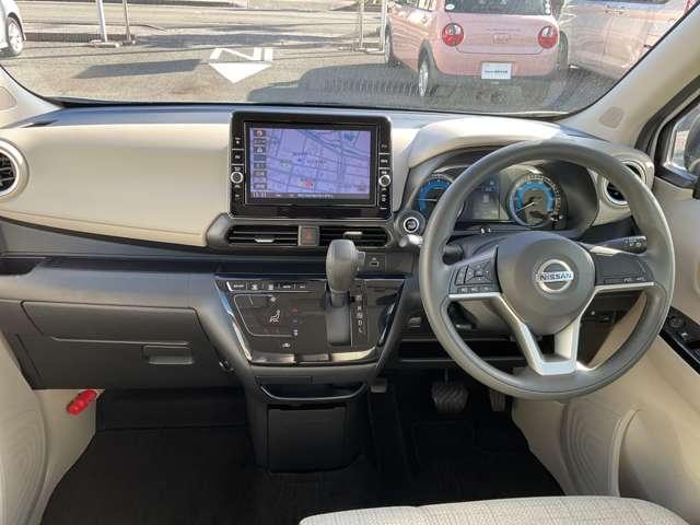 デイズ Ｘ　ワンオーナー　純正９インチＭナビ　ＭＭ３２１Ｄ－Ｌ　ＥＴＣ　アラウンドビュ－　オートライト　ハイビームアシスト　衝突被害軽減ブレーキ　アイドルストップ　純正１４インチアルミ（4枚目）