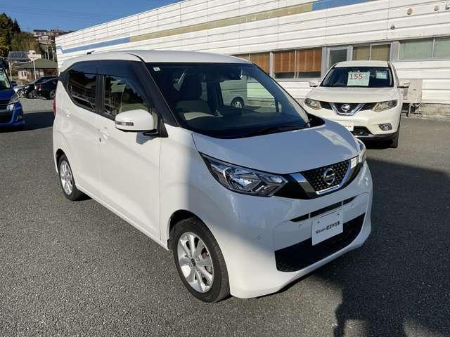 デイズ Ｘ　ワンオーナー　純正９インチＭナビ　ＭＭ３２１Ｄ－Ｌ　ＥＴＣ　アラウンドビュ－　オートライト　ハイビームアシスト　衝突被害軽減ブレーキ　アイドルストップ　純正１４インチアルミ（5枚目）