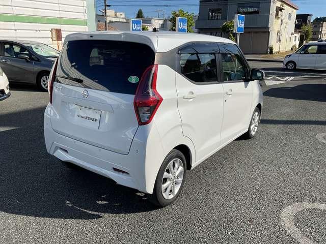 デイズ Ｘ　ワンオーナー　純正９インチＭナビ　ＭＭ３２１Ｄ－Ｌ　ＥＴＣ　アラウンドビュ－　オートライト　ハイビームアシスト　衝突被害軽減ブレーキ　アイドルストップ　純正１４インチアルミ（6枚目）