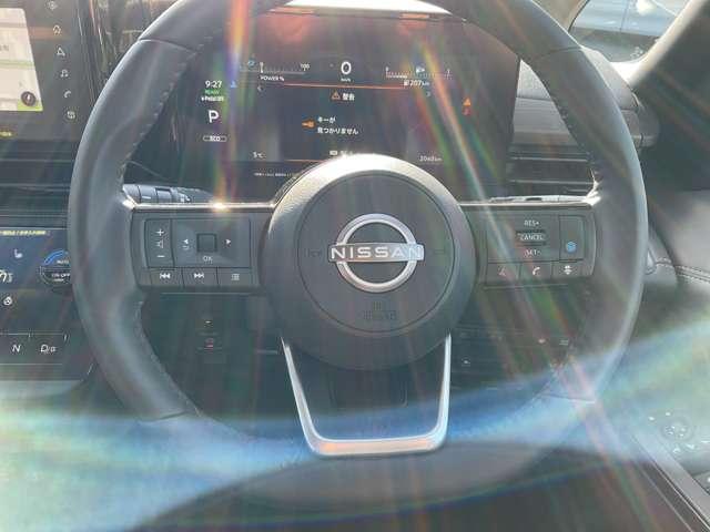 �X�e�A�����O�͎g�p�������Ȃ��A�Y��ȏ�Ԃł��@�����ɃI�[�f�B�I�R���g���[�����t���Ă܂��@�E�ɂ̓v���p�C���b�g�X�C�b�`