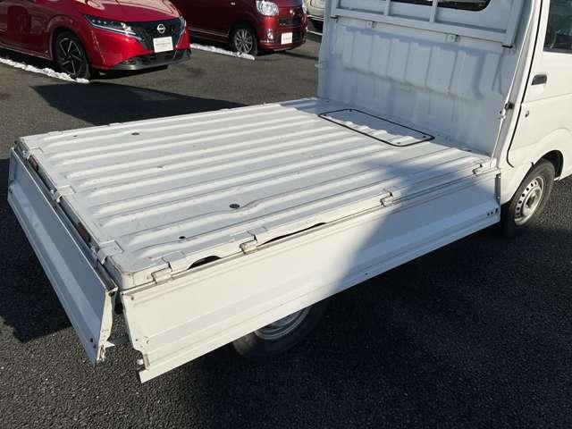 ＮＴ１００クリッパートラック ６６０　ＤＸ　４ＷＤ　オートマ　ＡＭ／ＦＭチューナ（14枚目）