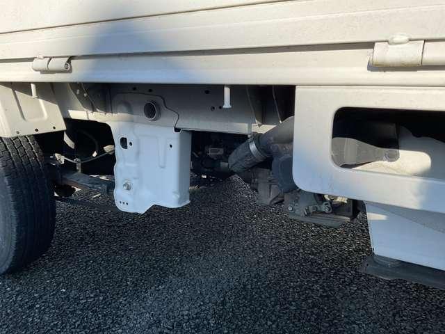 ＮＴ１００クリッパートラック ６６０　ＤＸ　４ＷＤ　オートマ　ＡＭ／ＦＭチューナ（16枚目）