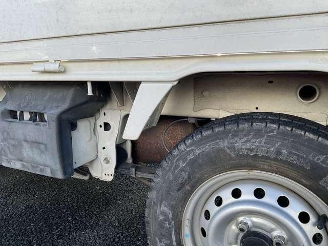 ＮＴ１００クリッパートラック ６６０　ＤＸ　４ＷＤ　オートマ　ＡＭ／ＦＭチューナ（17枚目）