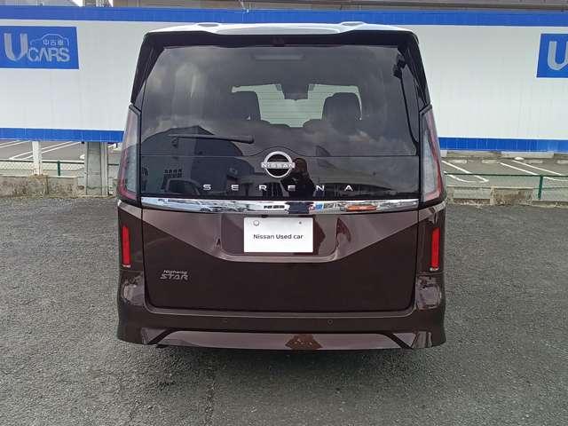 セレナ 2.0 ハイウェイスターV 弊社試乗車(8枚目)