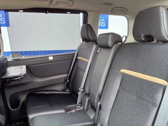 セレナ 2.0 ハイウェイスターV 弊社試乗車(10枚目)