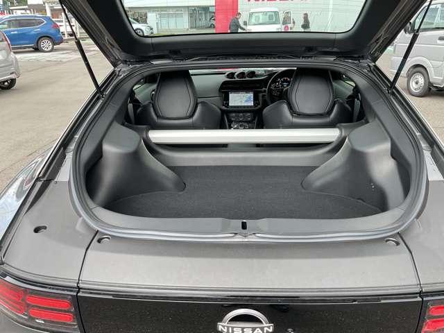 フェアレディZ 3.0 バージョン ST 雹被害車両 店頭販売限定車 車両確認必須(16枚目)