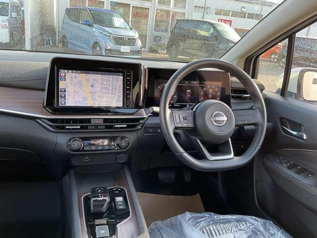 オーラ １．２　Ｇ　レザーエディション　当社社用車ＵＰ　店頭販売限定車（4枚目）