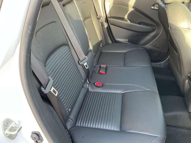 オーラ １．２　Ｇ　レザーエディション　当社社用車ＵＰ　店頭販売限定車（12枚目）