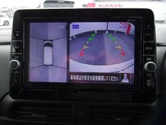 アラウンドビューモニターは車の全周囲をカメラで映しだして障害物や人を確認、周りの状況を確認しながら安全に駐車できる便利な装備になります。 6