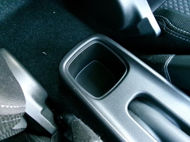 スイフト ハイブリッドＲＳ　２型アダプティブクルーズコントロール　スズキ認定中古車　車両状態評価書付き　衝突被害軽減ブレーキ　後退時ブレーキサポート　後方誤発進抑制機能　全方位カメラ　シートヒーター（50枚目）