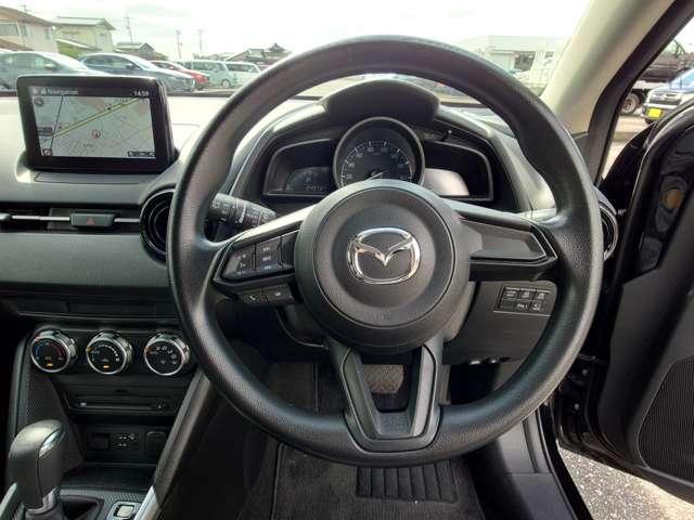 ＭＡＺＤＡ２ １．５　１５Ｓ　スマート　エディション　整備代車ＵＰ　ｉストップ　オートＬＥＤ　ＤＶＤプレーヤー　メモリーナビ　ミュージックプレイヤー接続可　サイドカメラ　アドバンストキー　パワステ　フロントカメラ　サイドエアバック　フルオートエアコン（13枚目）