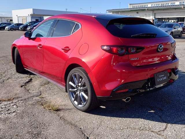 ＭＡＺＤＡ３ファストバック １．５　１５Ｓ　ツーリング　フルセグテレビ　アダプティブクルーズ　ワンオーナ　コーナーセンサー　ＤＶＤ　ＵＳＢ接続　ＬＥＤヘッド　横滑り防止システム　イモビ　エアコン　アルミホイール　カーテンエアバッグ　メモリナビ　キーレスゴー（4枚目）