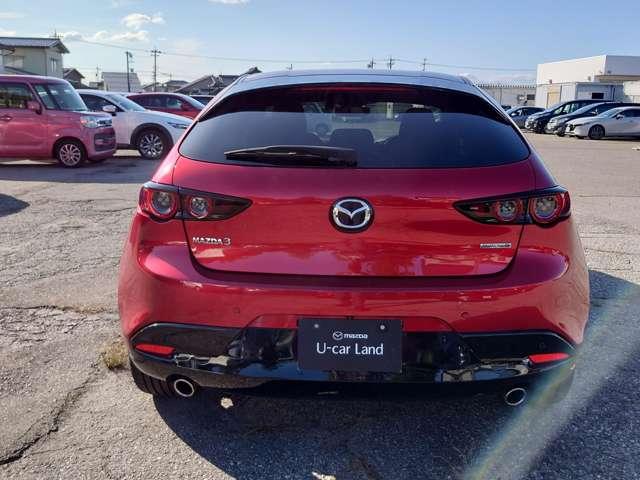 ＭＡＺＤＡ３ファストバック １．５　１５Ｓ　ツーリング　フルセグテレビ　アダプティブクルーズ　ワンオーナ　コーナーセンサー　ＤＶＤ　ＵＳＢ接続　ＬＥＤヘッド　横滑り防止システム　イモビ　エアコン　アルミホイール　カーテンエアバッグ　メモリナビ　キーレスゴー（5枚目）