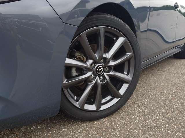 ＭＡＺＤＡ３ファストバック １．８　ＸＤ　プロアクティブ　ツーリング　セレクション　ディ　Ｐシート　誤発進抑制　レーダークルーズコントロール　ＬＥＤヘッドライト　インテリキー　ＤＶＤ　ワンオーナー　ナビＴＶ　ＵＳＢ　シートヒーター　横滑り防止システム　バックモニター　ＰＳ　ＡＵＸ　ターボ（17枚目）