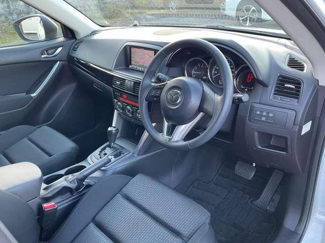 CX-5 2.0 20S サイドエアバック パワーウィンドウ ETC車載器 ミュージックプレイヤー接続可 アルミ Bカメ オートエアコン スマキー アイストップ メモリーナビ ナビテレビ 盗難防止システム 地デジTV キーレス(6枚目)