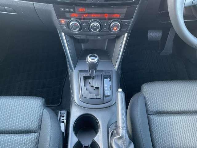 CX-5 2.0 20S サイドエアバック パワーウィンドウ ETC車載器 ミュージックプレイヤー接続可 アルミ Bカメ オートエアコン スマキー アイストップ メモリーナビ ナビテレビ 盗難防止システム 地デジTV キーレス(12枚目)