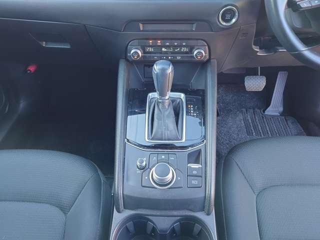 ＣＸ－５ ２．２　ＸＤ　ディーゼルターボ　オートハイビーム　レーダークルコン　ナビＴＶ　横滑り防止機能　ＵＳＢ接続　アイドリング　エアコン　アルミホイール　ＬＥＤライト　セキュリティ　サイドカメラ　パワステ　衝突安全ボディ　Ｂモニター　ＤＶＤ（12枚目）