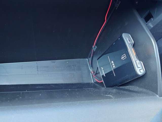 ＣＸ－５ ２．２　ＸＤ　ディーゼルターボ　オートハイビーム　レーダークルコン　ナビＴＶ　横滑り防止機能　ＵＳＢ接続　アイドリング　エアコン　アルミホイール　ＬＥＤライト　セキュリティ　サイドカメラ　パワステ　衝突安全ボディ　Ｂモニター　ＤＶＤ（15枚目）