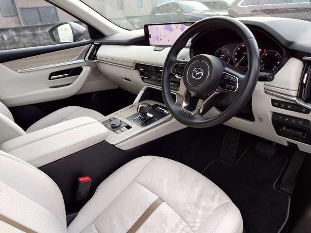 ＣＸ－６０ ３．３　ＸＤハイブリッド　エクスクルーシブ　モダン　ディーゼ　社用車ＵＰ　電動Ｒゲート　３６０ビューモニター　地デジ　ＬＥＤヘッド　電動シート　スマートキー　ＵＳＢ　ＥＴＣ　革シート　オートマチックハイビーム　シートエアコン　サイドカメラ　フルタイム４ＷＤ（6枚目）