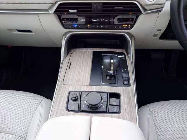 ＣＸ－６０ ３．３　ＸＤハイブリッド　エクスクルーシブ　モダン　ディーゼ　社用車ＵＰ　電動Ｒゲート　３６０ビューモニター　地デジ　ＬＥＤヘッド　電動シート　スマートキー　ＵＳＢ　ＥＴＣ　革シート　オートマチックハイビーム　シートエアコン　サイドカメラ　フルタイム４ＷＤ（12枚目）