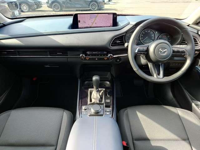 ���K�Ȏ�����Ԃ��L����܂��B�f�U�C�����Ƒ��쐫�𗼗������C���e���A�Ńh���C�o�[��O�������܂���