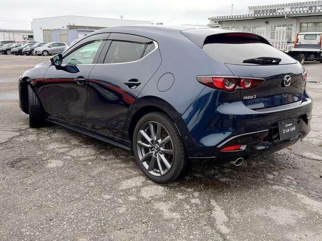 ＭＡＺＤＡ３ファストバック １．５　１５Ｓ　ツーリング　衝突軽減ブレーキシステム　全周囲　サイドカメラ　ＤＶＤ再生可　パーキングセンサー　アドバンストキー　ワンオーナー車　衝突安全ボディ　キーレスエントリー　盗難防止システム　フルセグＴＶ　ＬＥＤ　ＥＴＣ（4枚目）