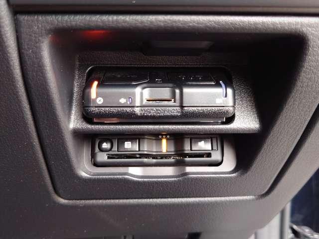 ＭＡＺＤＡ３ファストバック １．５　１５Ｓ　ツーリング　衝突軽減ブレーキシステム　全周囲　サイドカメラ　ＤＶＤ再生可　パーキングセンサー　アドバンストキー　ワンオーナー車　衝突安全ボディ　キーレスエントリー　盗難防止システム　フルセグＴＶ　ＬＥＤ　ＥＴＣ（15枚目）