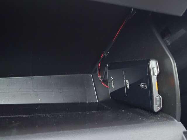 ＣＸ－５ ２．２　ＸＤ　ディーゼルターボ　オートハイビーム　ＵＳＢ接続　衝突安全ボディ　リアカメラ　追従クルコン　アイドリング　横滑り防止機能　ＬＥＤライト　パワステ　セキュリティ　サイドカメラ　ＡＢＳ　アルミホイール　サイドＳＲＳ　ナビ（15枚目）