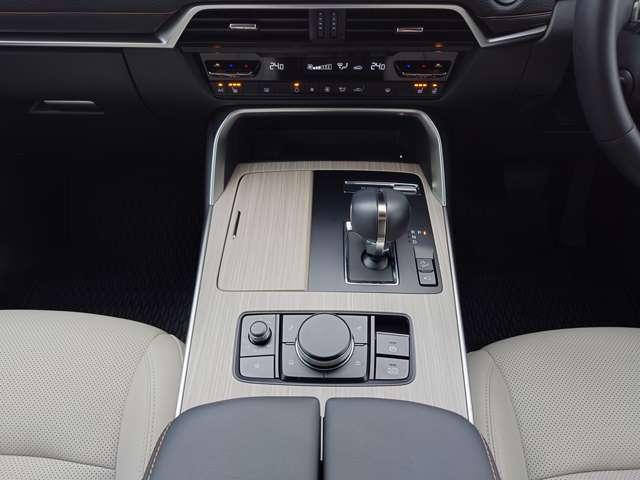 CX-60 3.3 XD Lパッケージ ディーゼルターボ 4WD パワーリアゲート Bカメラ 黒革シート LED 1オーナー テレビ AW ETC 4WD オートハイビーム スマートキー シートヒーター アイドリングストップ ターボ ミュージックプレイヤー接続可(12枚目)