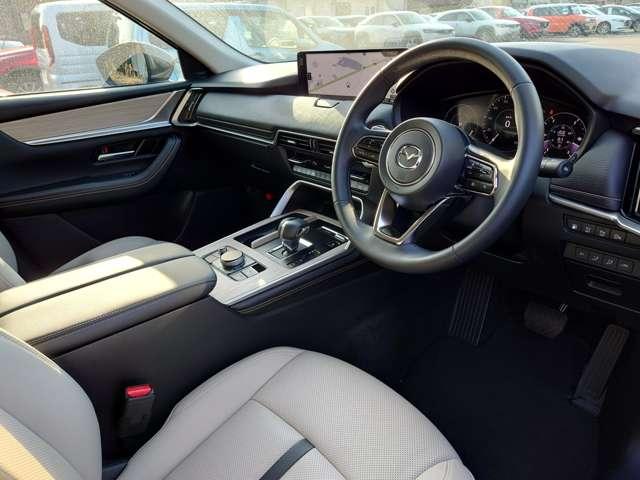 CX-80 2.5 PHEV Lパッケージ 4WD 試乗車UP パワーシート 電動リアゲート 全周囲カメラ 衝突被害軽減システム 革シート オートマチックハイビーム シートヒーター 3列シート バックカメラ アルミホイール フルセグ クリアランスソナー(6枚目)