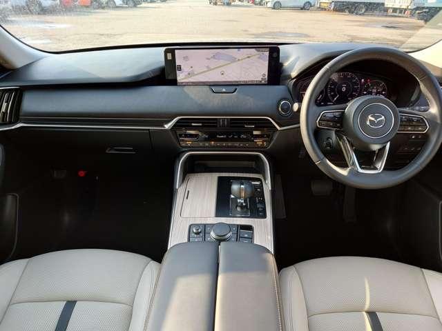 CX-80 2.5 PHEV Lパッケージ 4WD 試乗車UP パワーシート 電動リアゲート 全周囲カメラ 衝突被害軽減システム 革シート オートマチックハイビーム シートヒーター 3列シート バックカメラ アルミホイール フルセグ クリアランスソナー(7枚目)