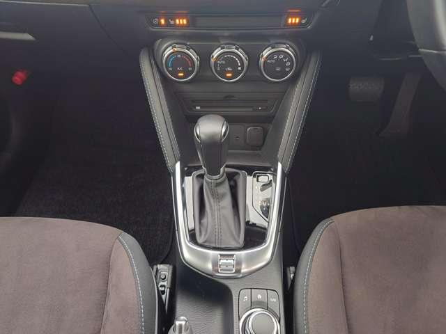 デミオ 1.5 15S ミスト マルーン インテリキー 横滑り防止 踏み間違い防止 Aストップ フルセグTV AUX LEDヘッドライト 前席シートヒーター アルミホイール メモリーナビ DVD再生 オートエアコン バックカメラ USBポート(12枚目)