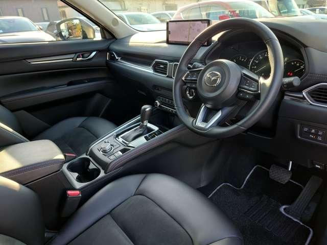 ＣＸ－５ ２．２　ＸＤ　ブラックトーンエディション　ディーゼルターボ　試乗車ＵＰ　カーテンエアバック　地デジチューナー　ハイビームアシスト　アダクティブクルーズコントロール　ＵＳＢ接続　ＢＴ接続　禁煙　クリアランスソナー　ＬＥＤヘッド　アドバンスドキー　パワーシート（6枚目）