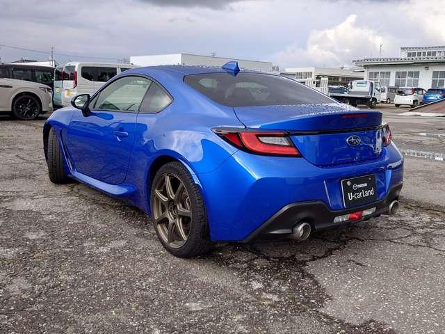 BRZ 2.4 R スマートキープッシュスタート オートクルーズコントロール キーレスエントリー イモビライザー 地デジ フルオートエアコン メモリーナビ LEDヘッドランプ パワーウィンドウ DVD再生 アルミホイール(4枚目)