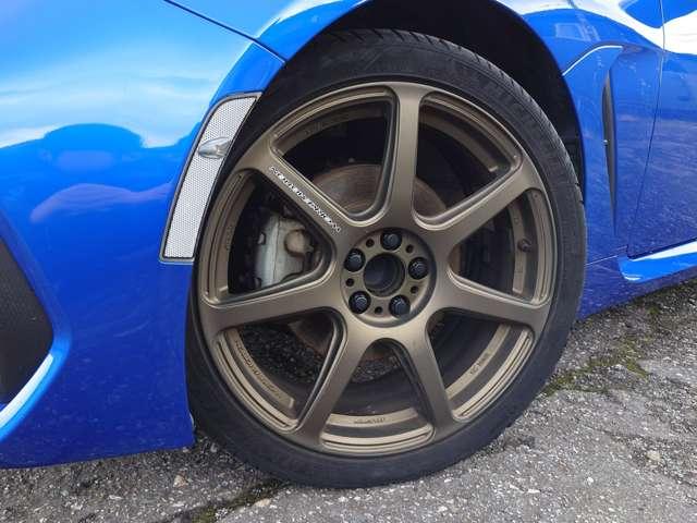 BRZ 2.4 R スマートキープッシュスタート オートクルーズコントロール キーレスエントリー イモビライザー 地デジ フルオートエアコン メモリーナビ LEDヘッドランプ パワーウィンドウ DVD再生 アルミホイール(17枚目)