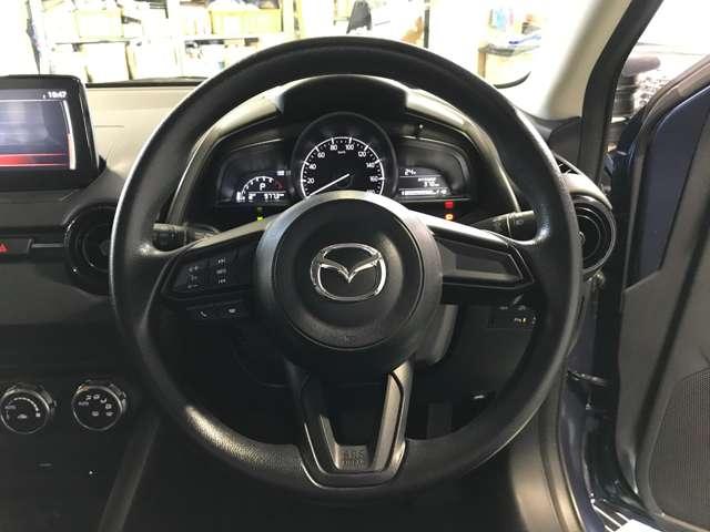ＭＡＺＤＡ２ １．５　１５Ｓ　スマート　エディション　ＭＴモード付　ｉストップ　メモリーナビ　サイドカメラ　アドバンストキー　パワステ　フロントカメラ　サイドエアバック　フルオートエアコン　イモビライザー　バックカメラ　ＬＥＤヘッドランプ　ＤＳＣ　ＡＢＳ（13枚目）