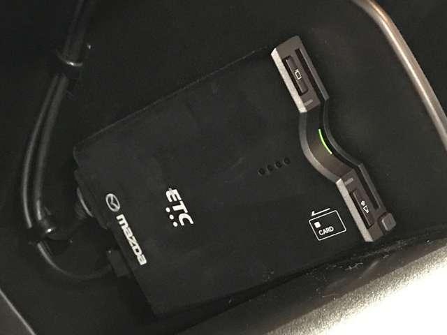 グローブボックス内にはＥＴＣが設置されています。